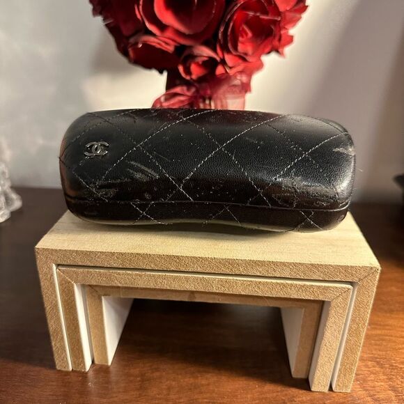 CHANEL VINTAGE SUNGLASSES BLACK CASE ONLY - Picture 2 of 8